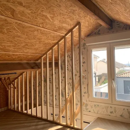 Maison-studio Avec Mezzanine Au Calme, Bien Situee شقة
