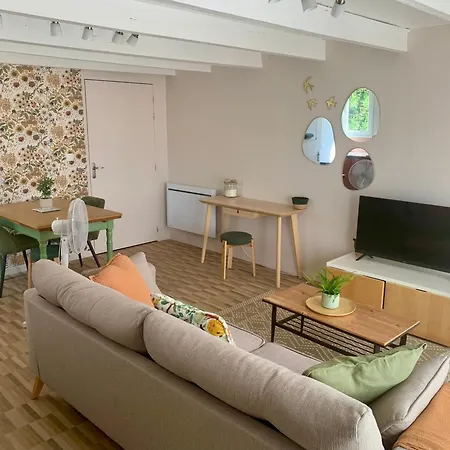 Maison-studio Avec Mezzanine Au Calme, Bien Situee *